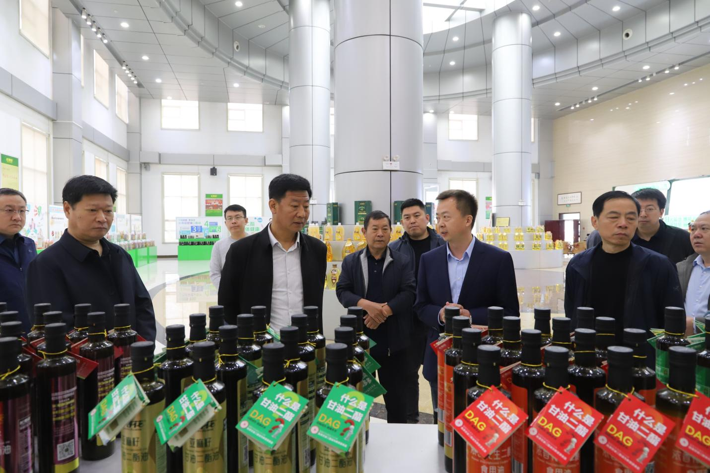 鄒平市政協(xié)經濟委“助推高新區(qū)建設 促進高新技術產業(yè)發(fā)展水平”調研組來山東三星集團調研