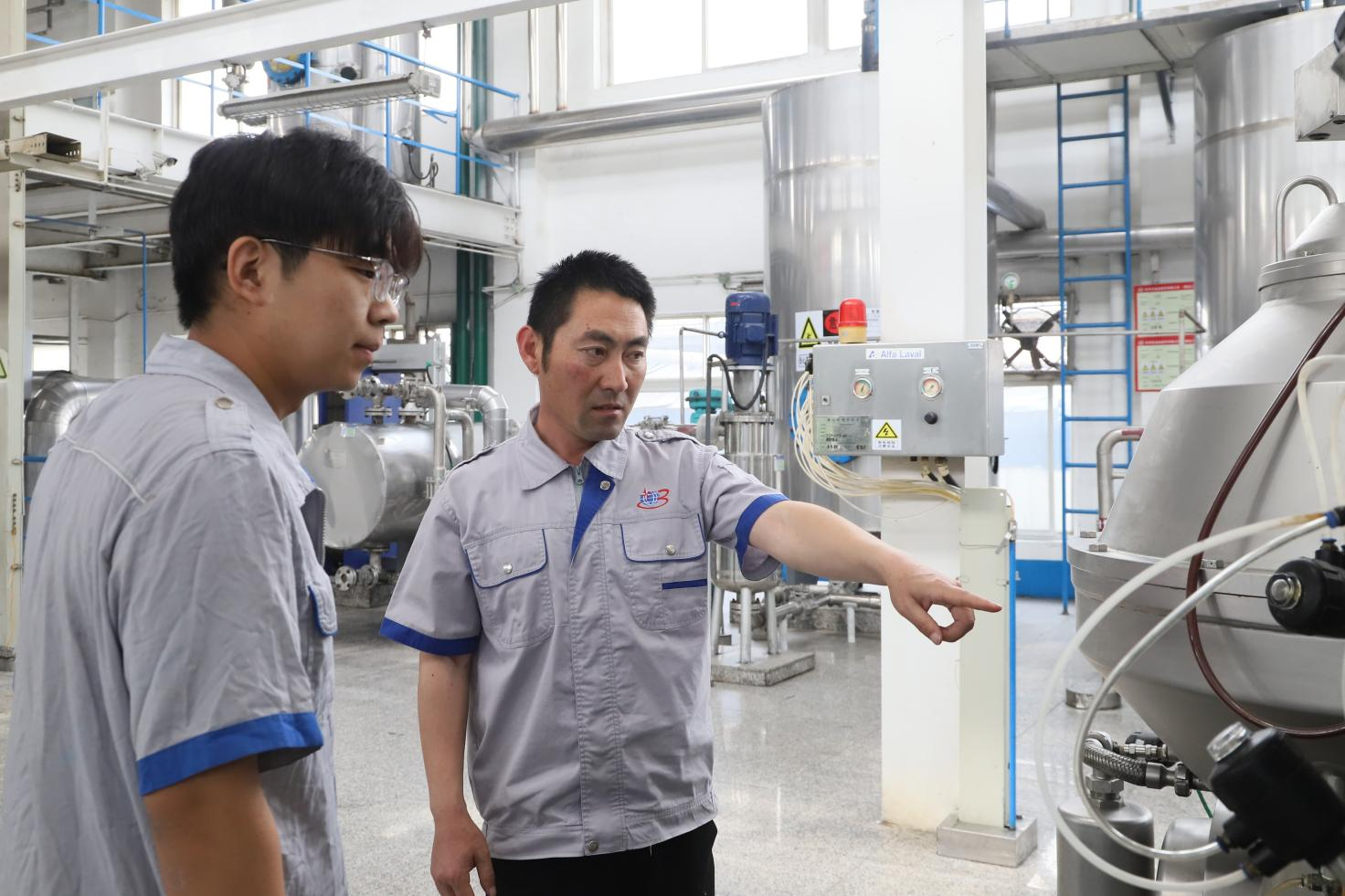 【榜樣力量】李英哥:實(shí)干為槳勇?lián)?dāng) 創(chuàng)新為帆領(lǐng)航程