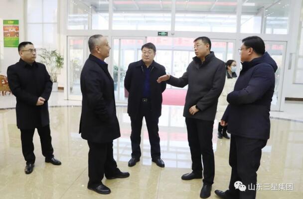 鄒平市委常委、統(tǒng)戰(zhàn)部部長(zhǎng)王欣來(lái)山東三星集團(tuán)參觀調(diào)研